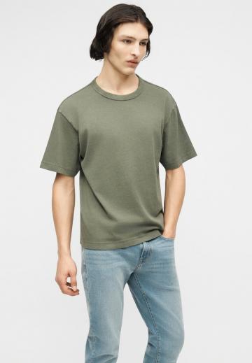 Узкие джинсы