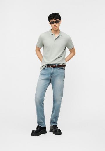 Прямые джинсы