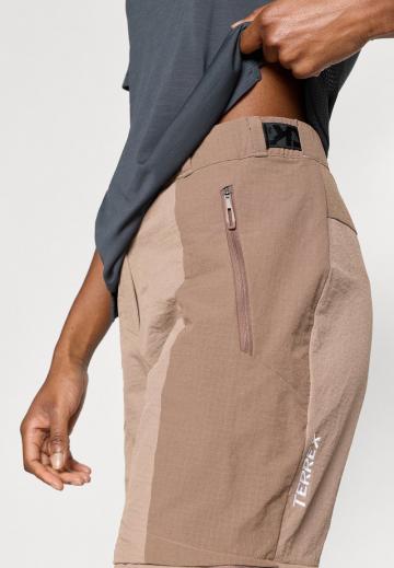 Спортивные штаны