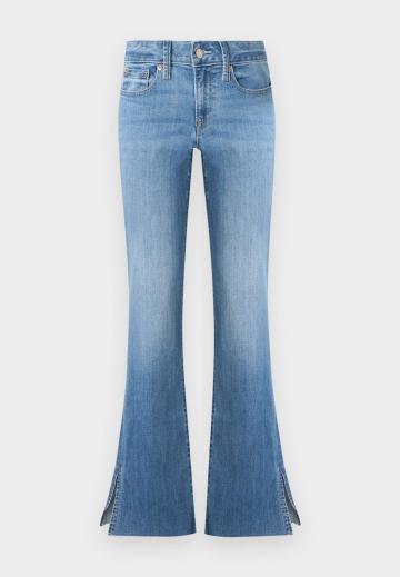 Клешеные джинсы