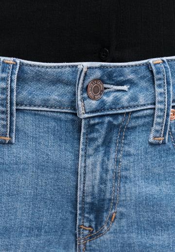 Клешеные джинсы