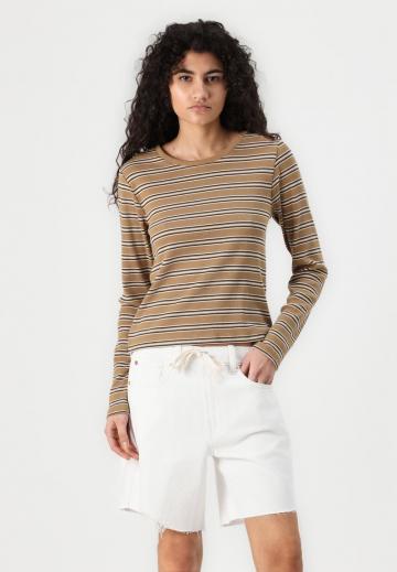 Джинсовые шорты