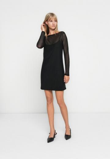 Короткое платье