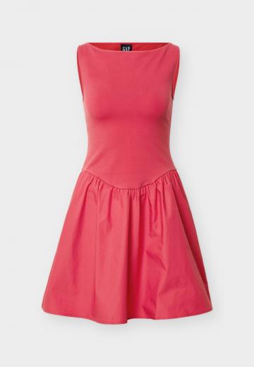 Короткое платье