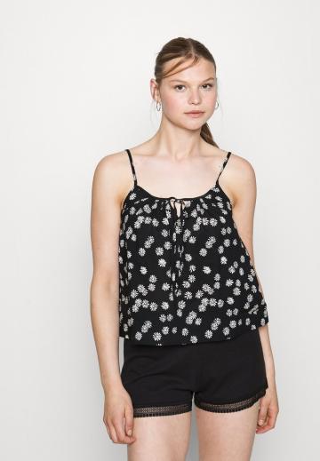 Топ на бретельках