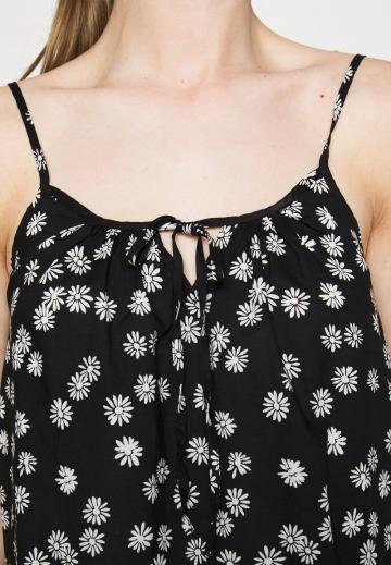 Топ на бретельках