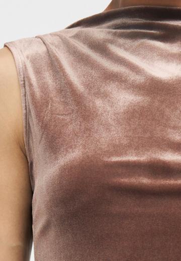 Топ на одно плечо