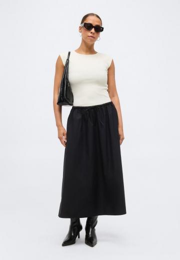 Юбка с накладными карманами