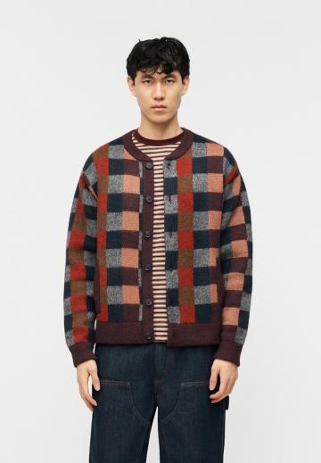 Вязаная кофта