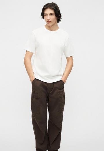 Брюки с накладными карманами