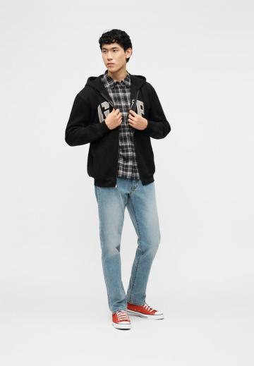 Прямые джинсы