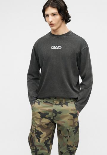 Брюки с накладными карманами