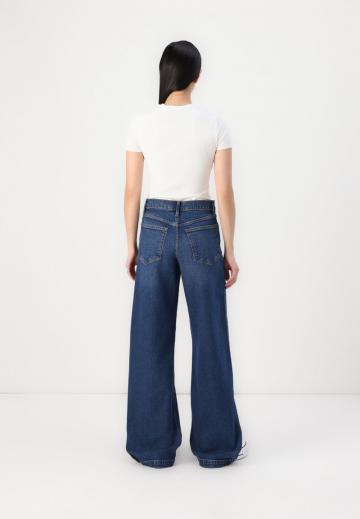 Свободные джинсы