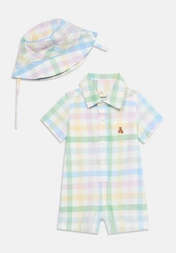 Набор одежды