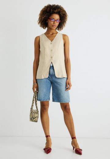 Джинсовая жилетка