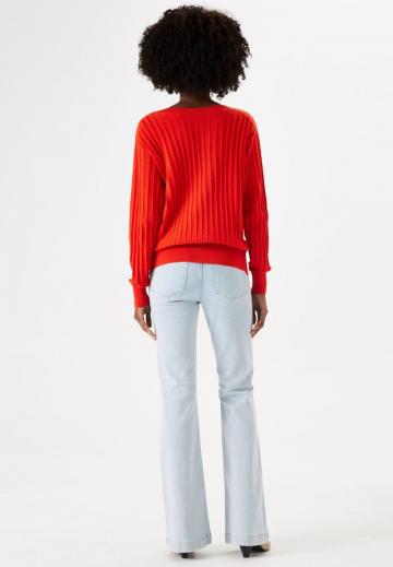 Клешеные джинсы