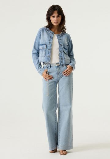 Короткая куртка