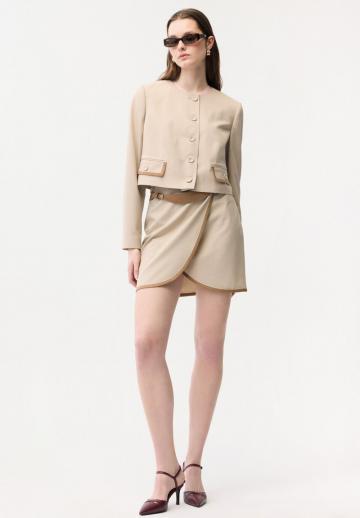 Короткая куртка