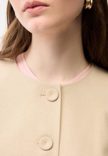 Короткая куртка