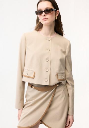 Короткая куртка