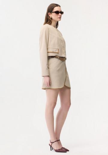 Короткая куртка