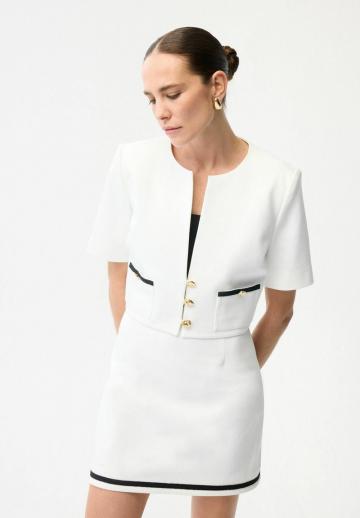 Короткий блейзер