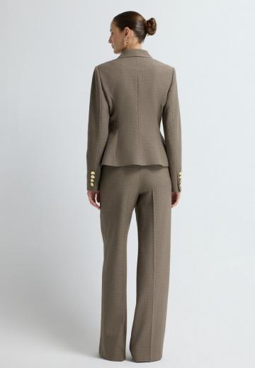 Блейзер с накладными карманами