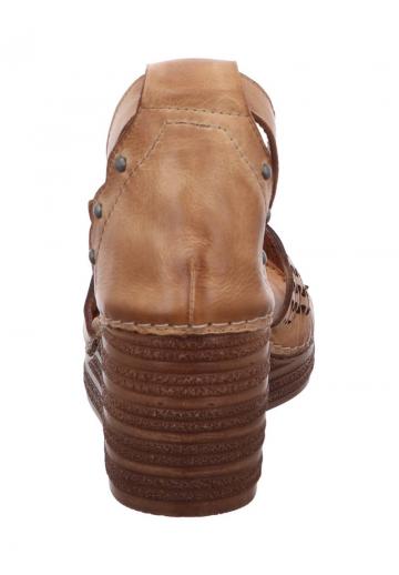 Босоножки на танкетке