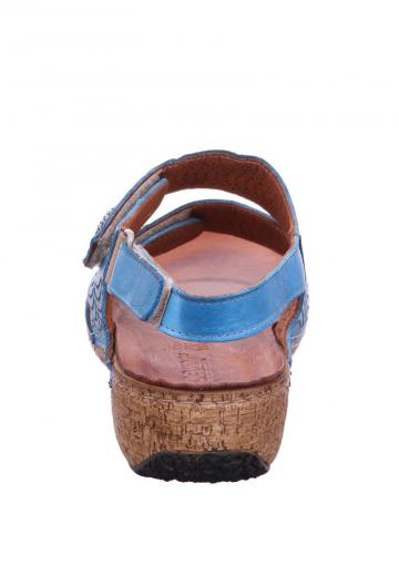 Босоножки на танкетке