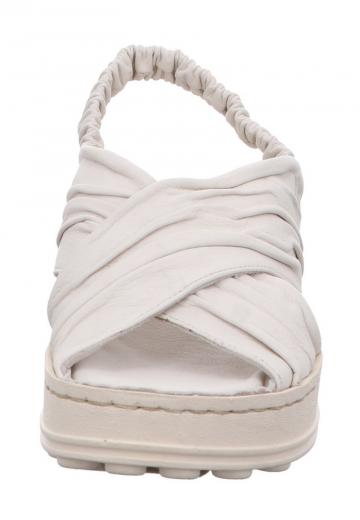 Босоножки на танкетке