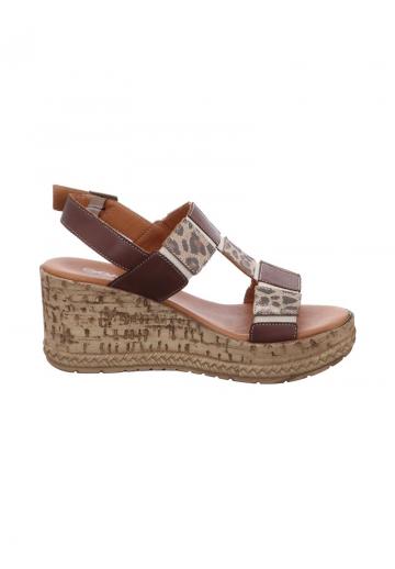 Босоножки на танкетке