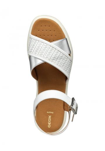 Босоножки на танкетке