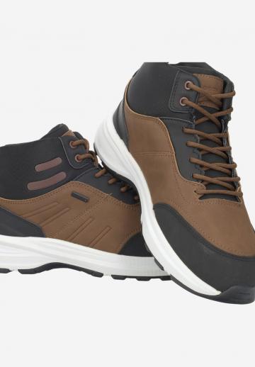 Ботинки на шнуровке