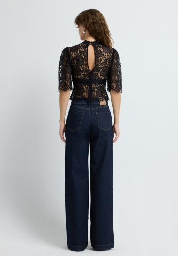 Кружевная блузка