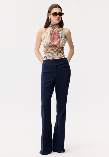 Блузка без рукавов