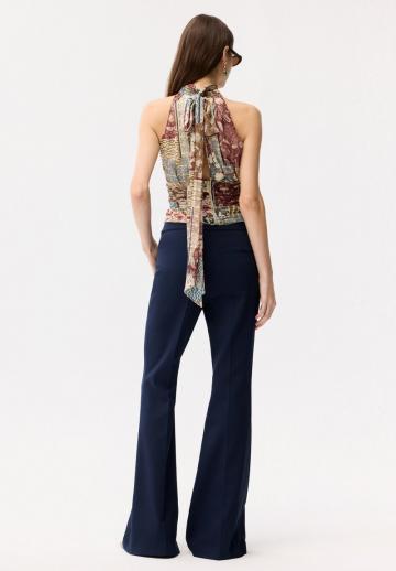 Блузка без рукавов