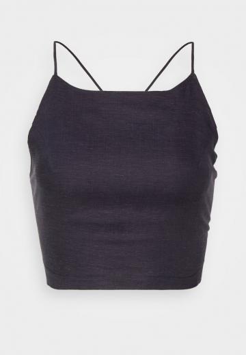 Топ на бретельках