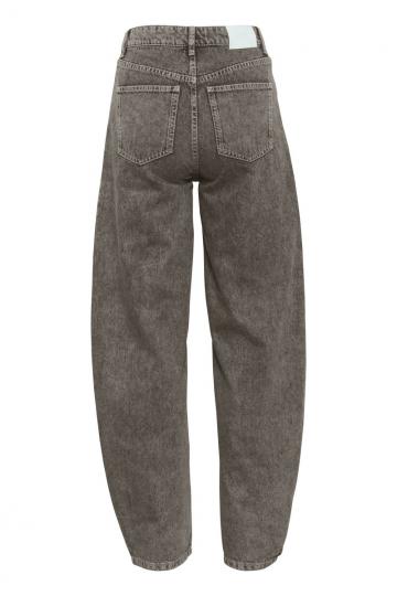 Свободные джинсы