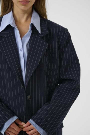 Длинный блейзер