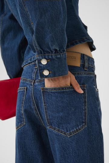 Прямые джинсы