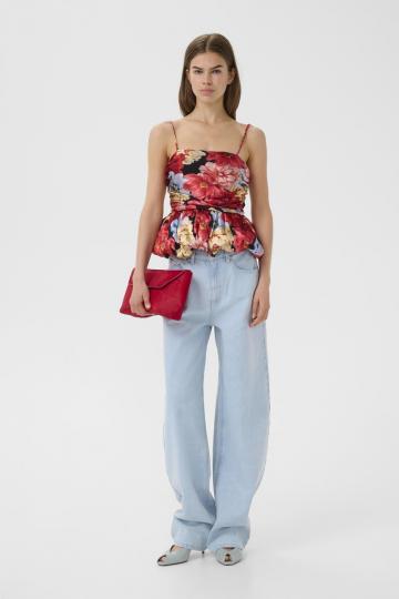 Топ на бретельках