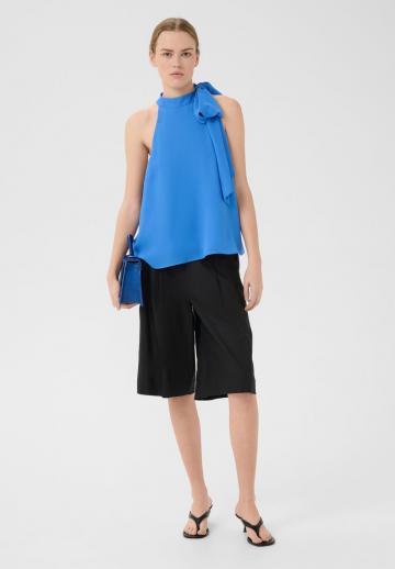 Блузка без рукавов