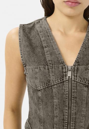 Джинсовый комбинезон