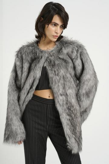 Пуховой жилет