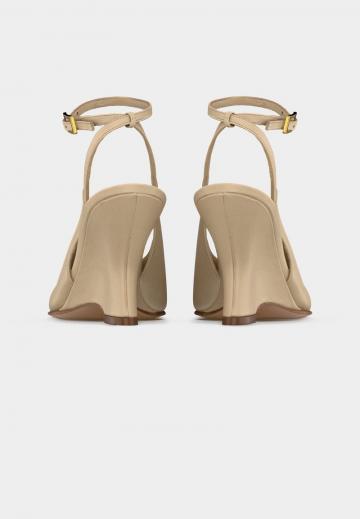 Туфли на танкетке