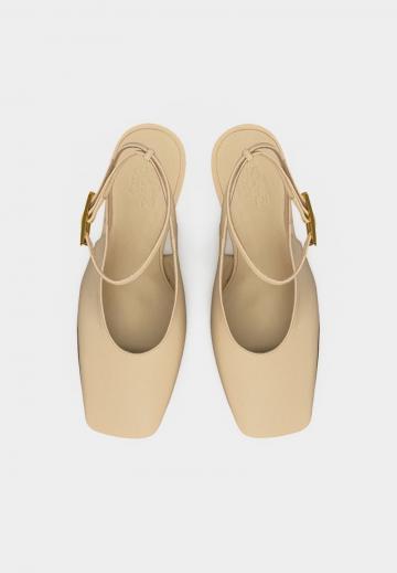 Туфли на танкетке