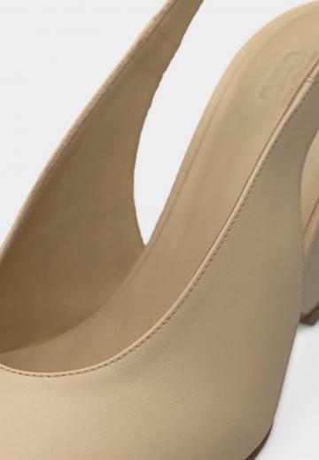 Туфли на танкетке