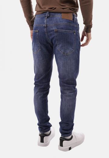 Узкие джинсы