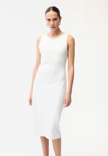 Платье футляр