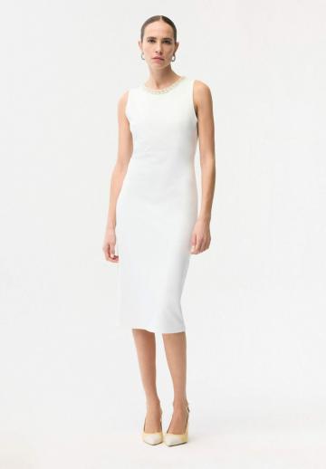 Платье футляр